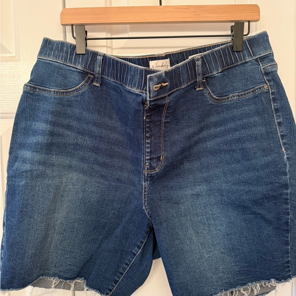 Wonderly size 18W High-Rise Denim Pull-On Shorts
